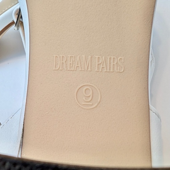 Dream Pairs Chic Stylish White Sandals w/ 2.5” Block Heels have a Padded Insole - Picture 4 of 4